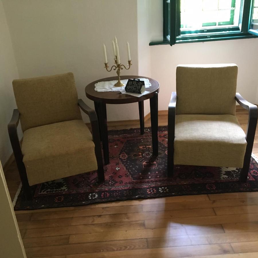 Apartma 5 *